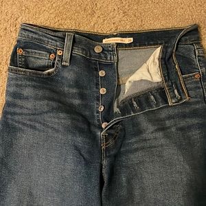Levi’s Ribcage Straight Ankle Jeans
